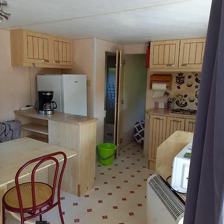 Camping Sainte-Jalle Vakantiehuis Sainte-Jalle